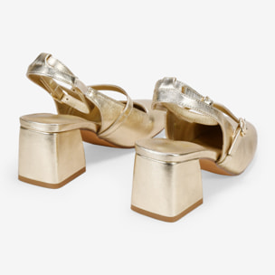 Zapatos Mary jane dorados destalonados con hebillas