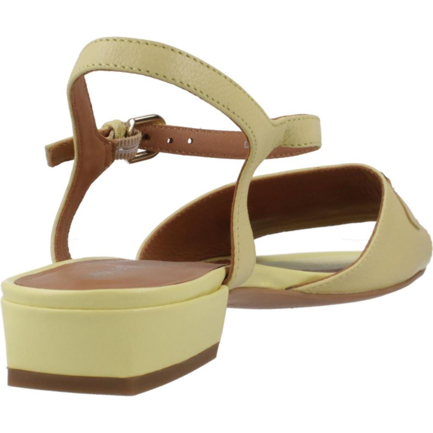 Sandalias Mujer de la marca GEOX  modelo D NEW ERAKLIA 15 B AMARILLO