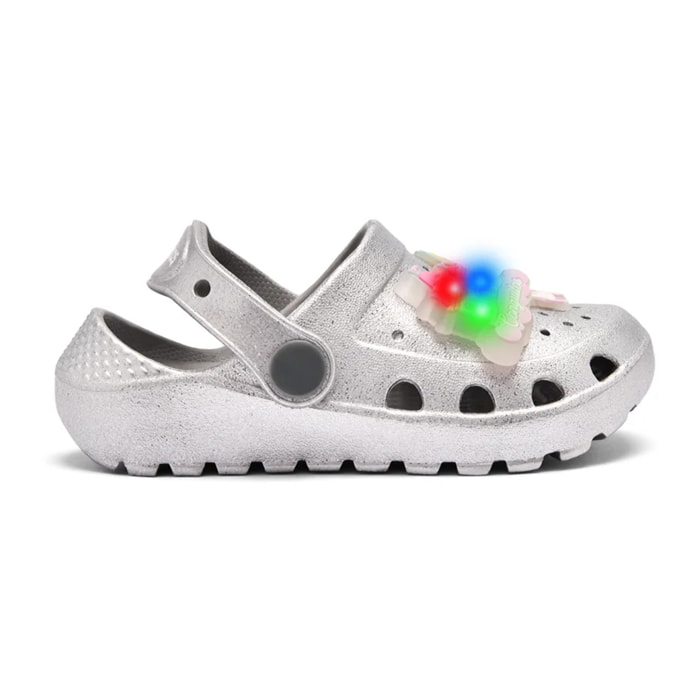 Zuecos  de Niña Glitter Plateado con Detalles Luminosos y Temática de Castillo