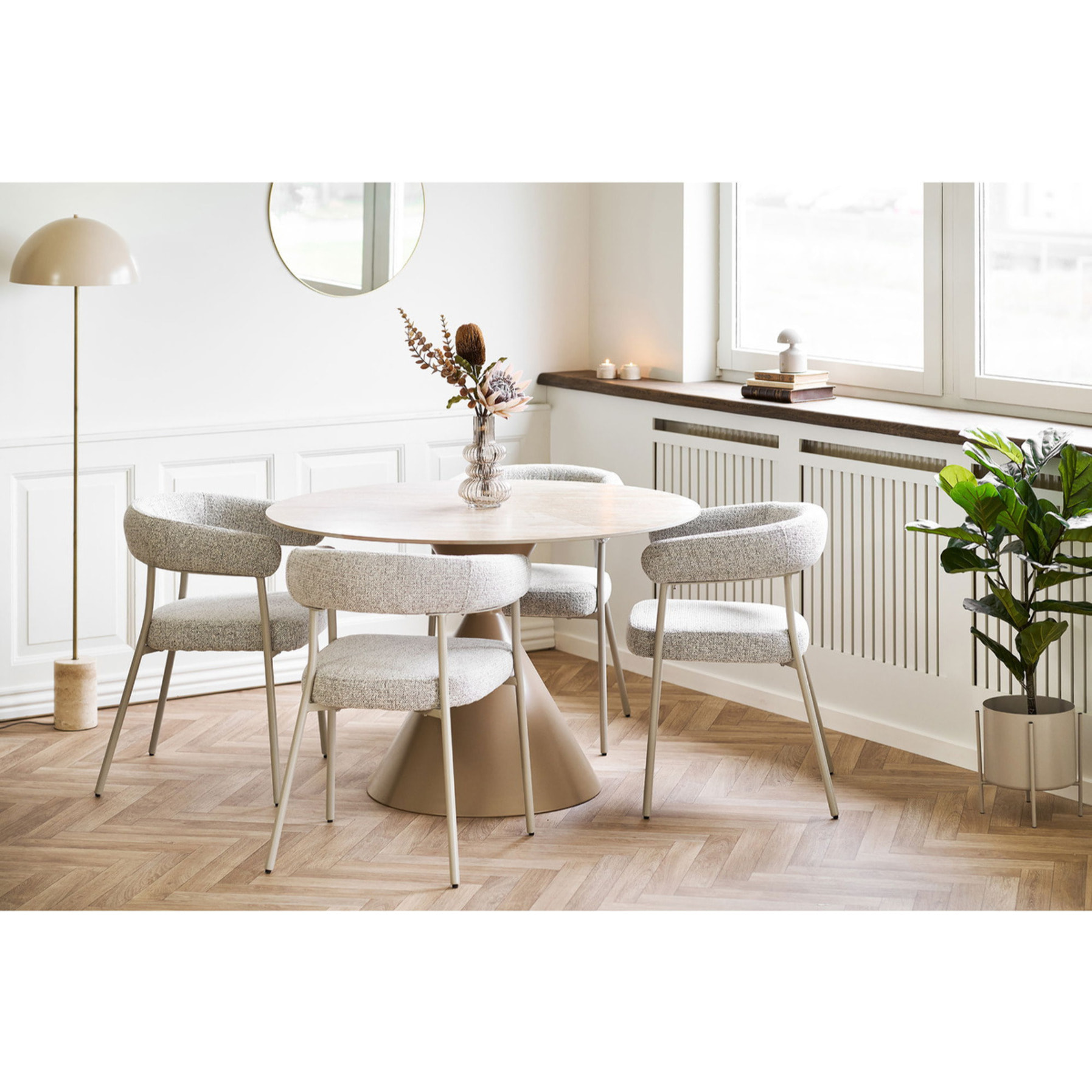 Set 2 sedie da pranzo Trivio in tessuto sabbia con gambe grigie