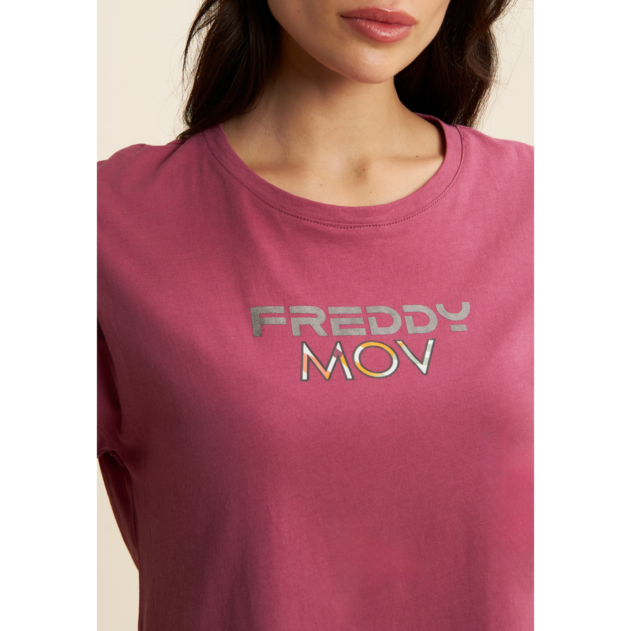 T-shirt Cropped con Spacchi Laterali