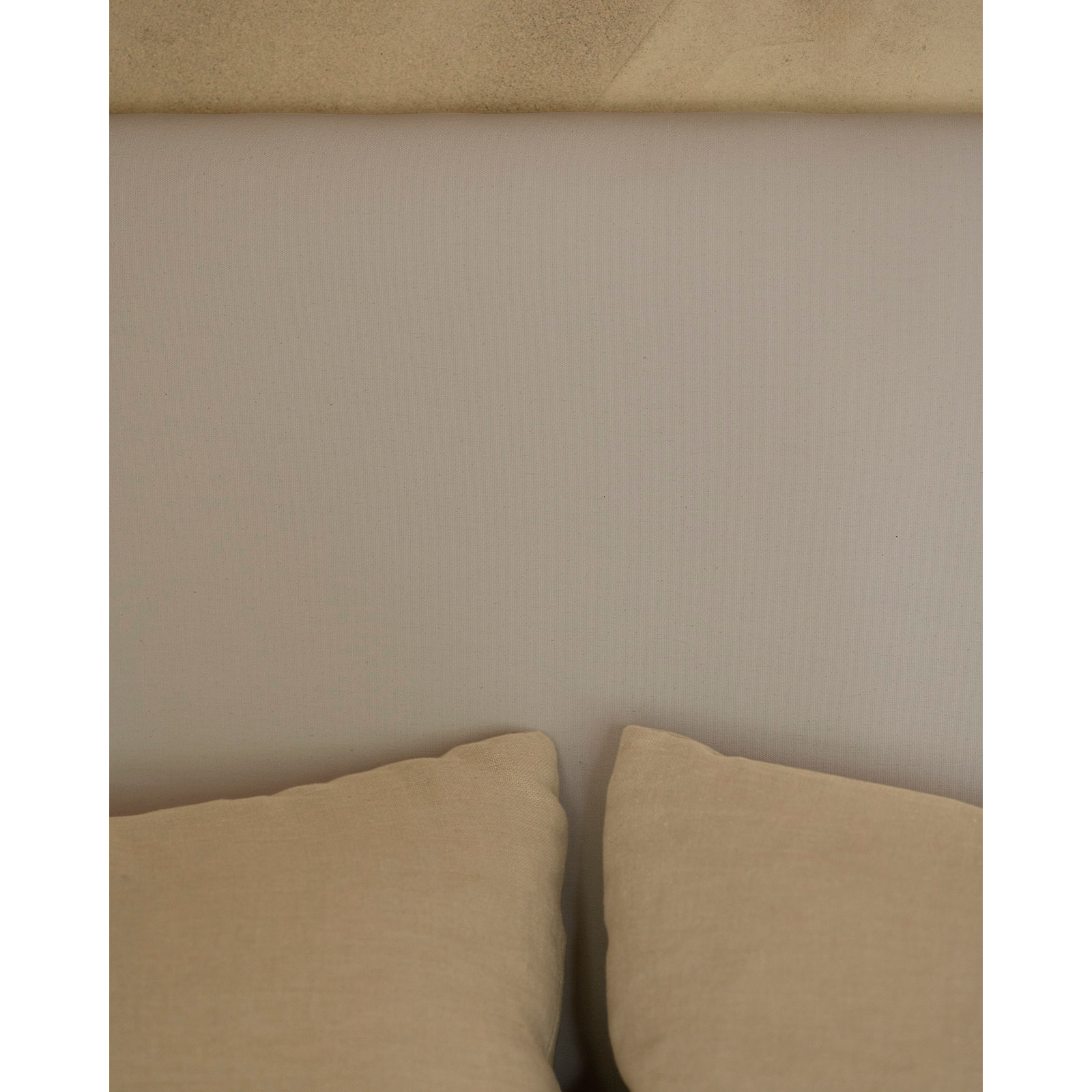 Tête de lit tapissée en gris clair en différentes tailles