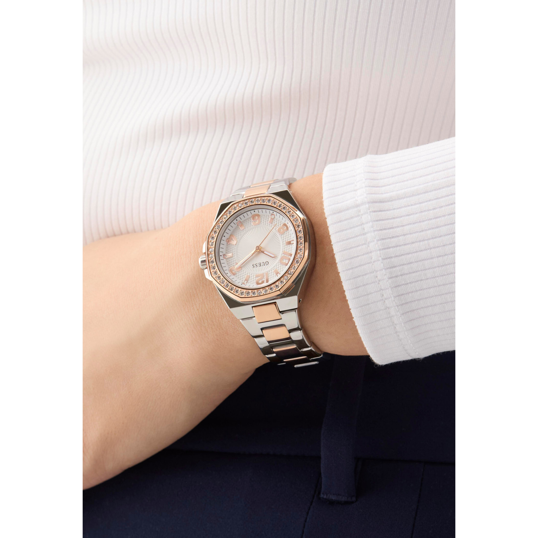 Guess Reloj Analógico De Cuarzo Contessa