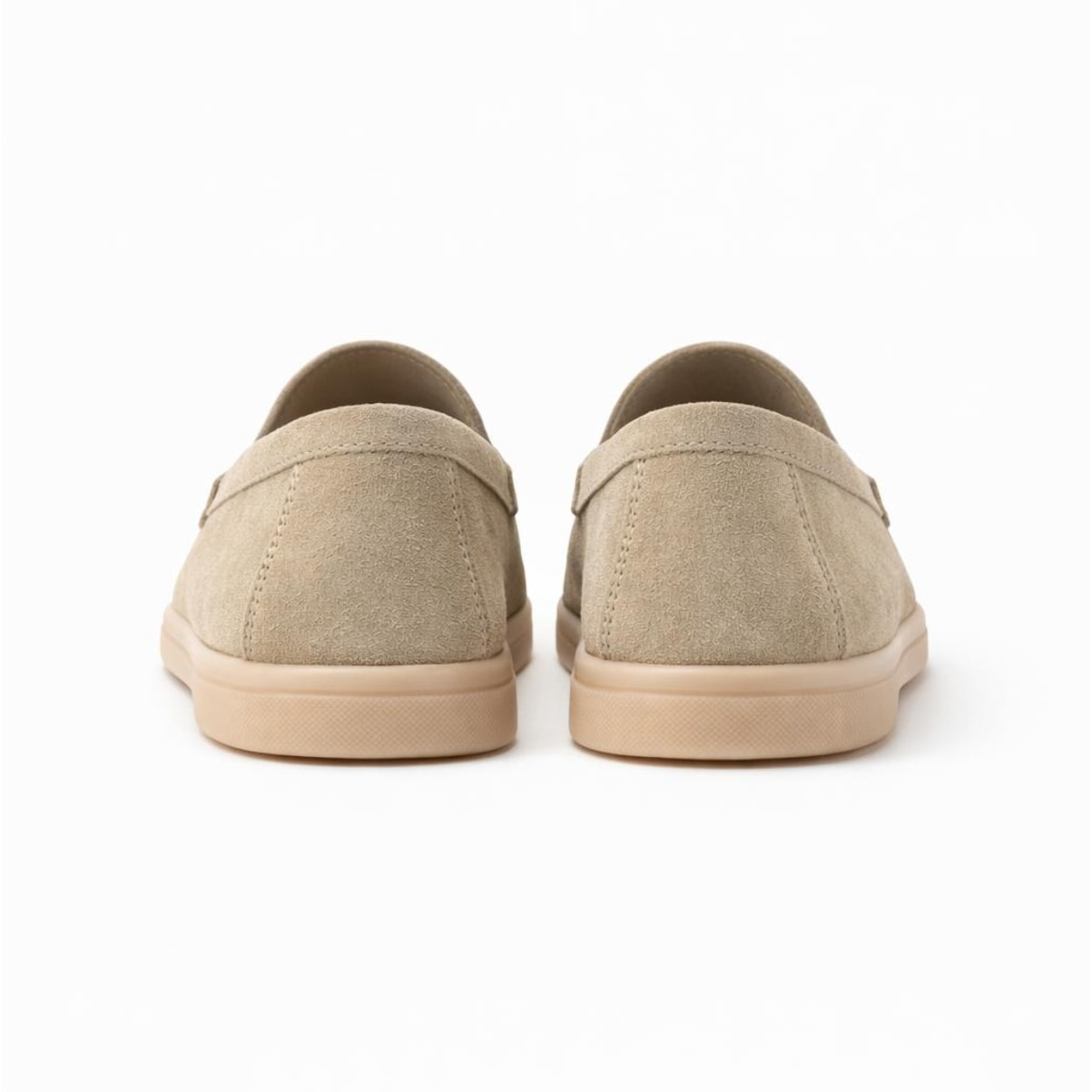 Mocassini leggerissimi e comodissimi in pelle scamosciata beige