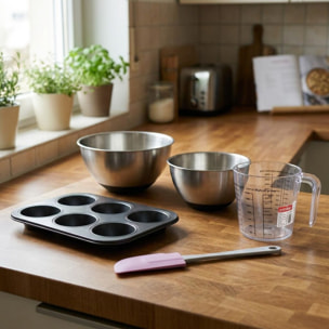 Set pâtisserie avec moule à muffins 6 empreintes 28 cm, 2 bols à mixer, verre mesureur et spatule Zenker