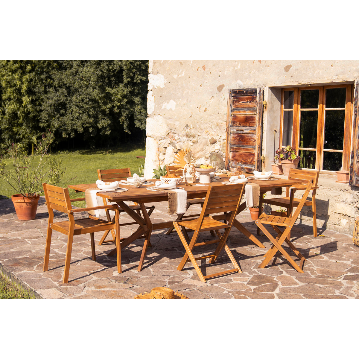 Table de jardin extensible rallonges intégrées en bois massif L180-240 cm SANTO