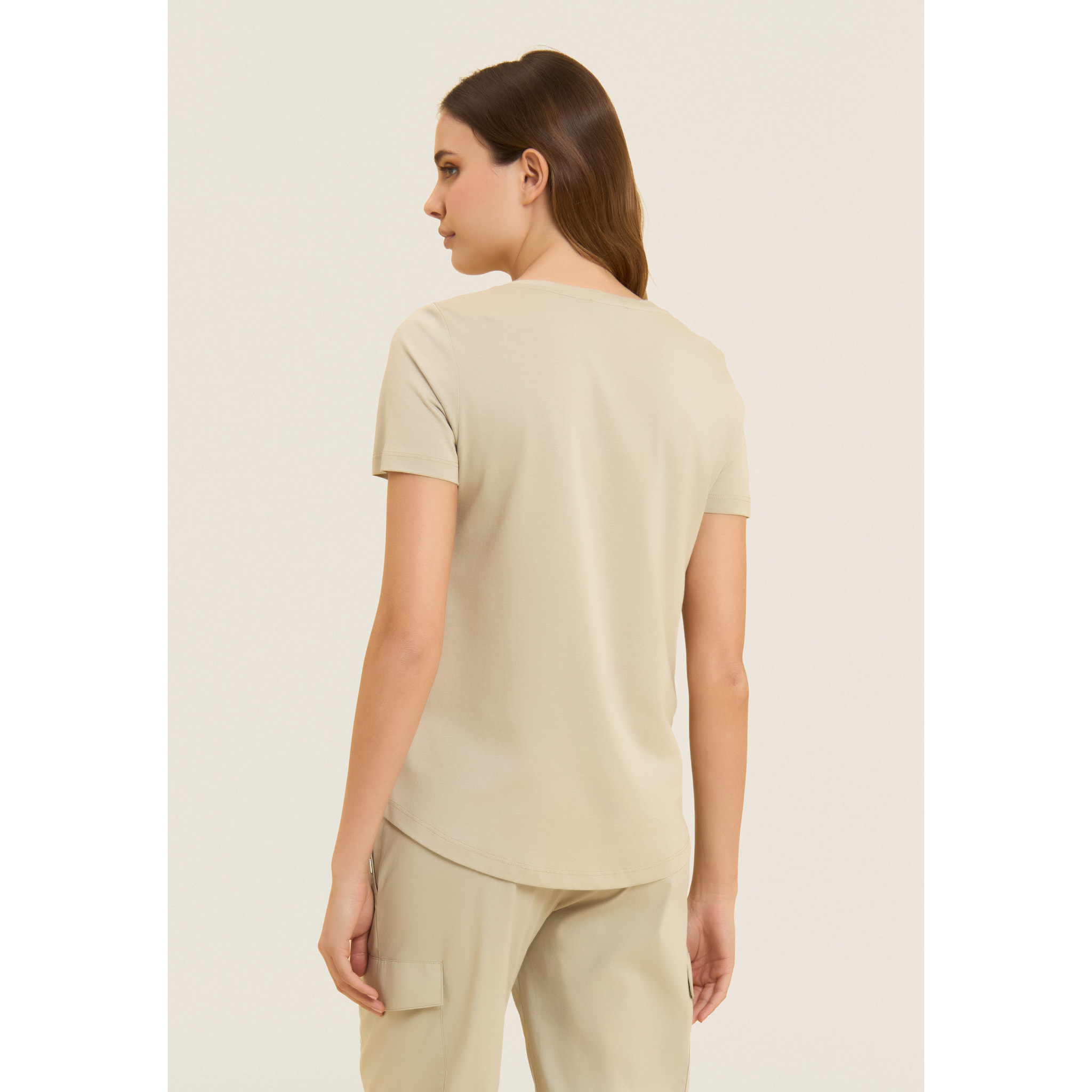 T-shirt in Jersey con Ricami Floreali