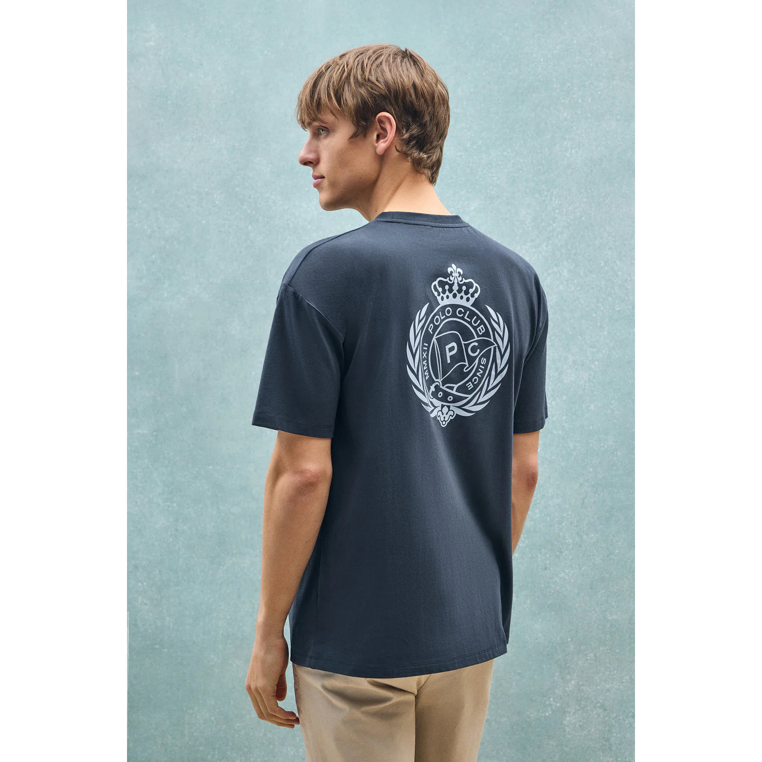 Camiseta azul marino de cuello redondo y print náutico