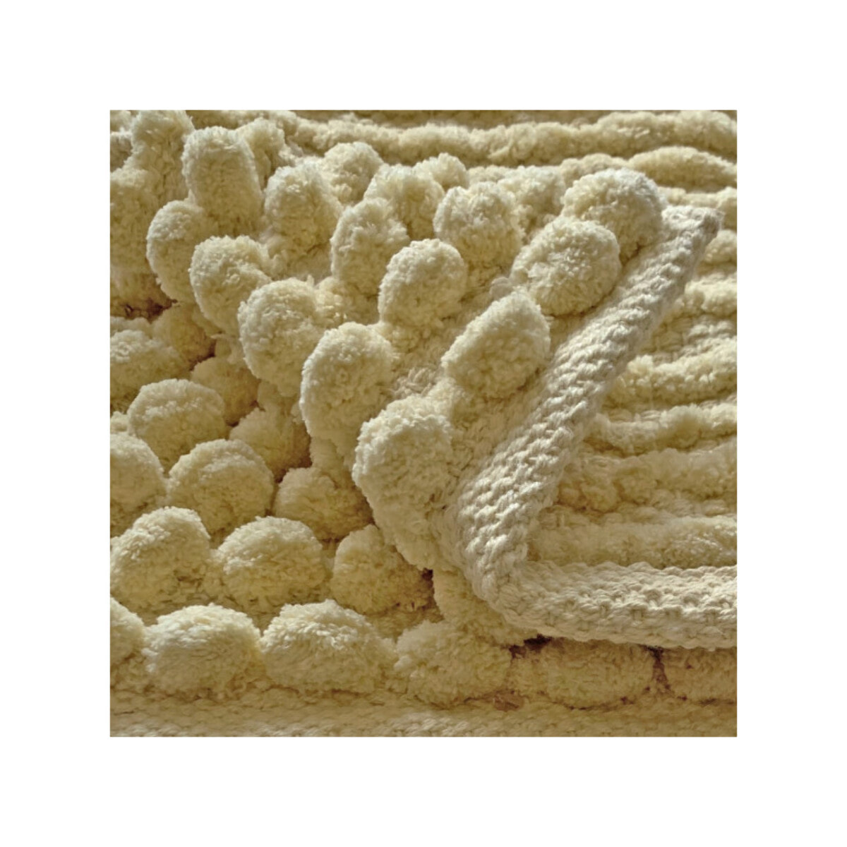 Tapis de salle de bain rectangulaire 40 x 60 cm avec pompons - 6 coloris - POP
