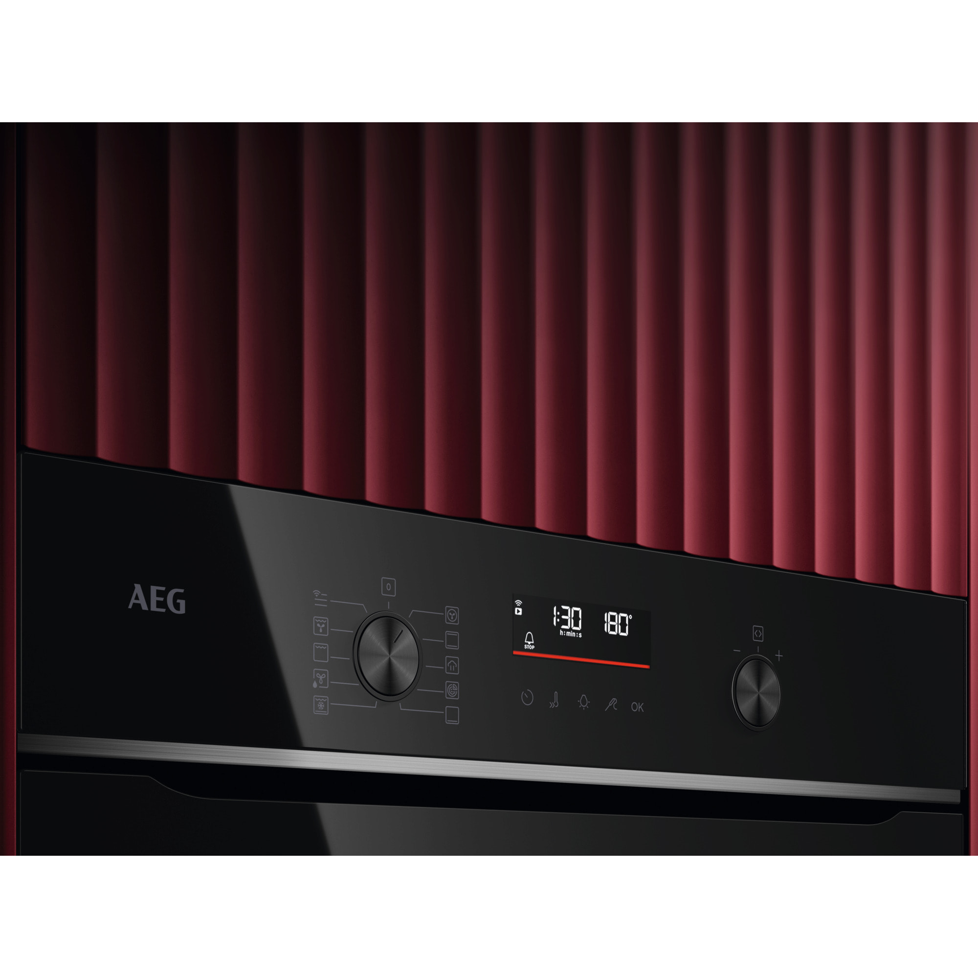 AEG Forno Serie 5000 SurroundCook con SteamBake con pulizia pirolitica V5PBA521AB