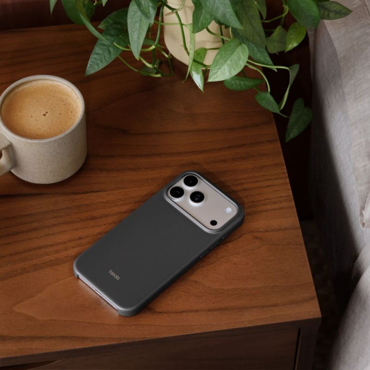 Coque BEATS iPhone 17 Pro Max MagSafe Gris Granite