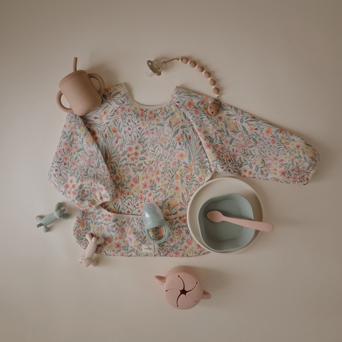 Mushie Babero Con Mangas Solid