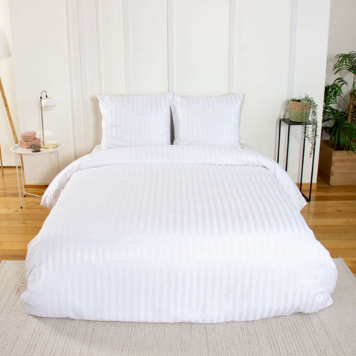 Parure de lit polyester effet satin fines rayures 2 places blanc 240x220cm - Andréa