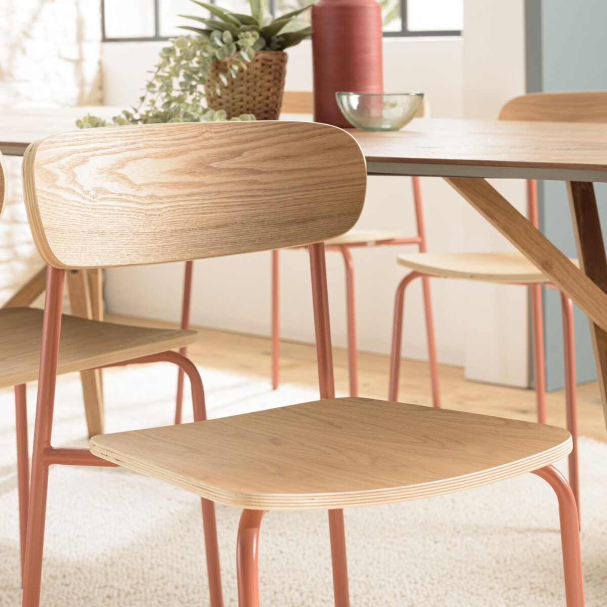 TOM - Lot de 2 chaises « écolier » en bois de frêne et acier terracotta