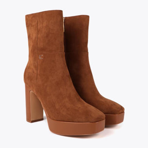 Stivaletto con zeppa effetto suede