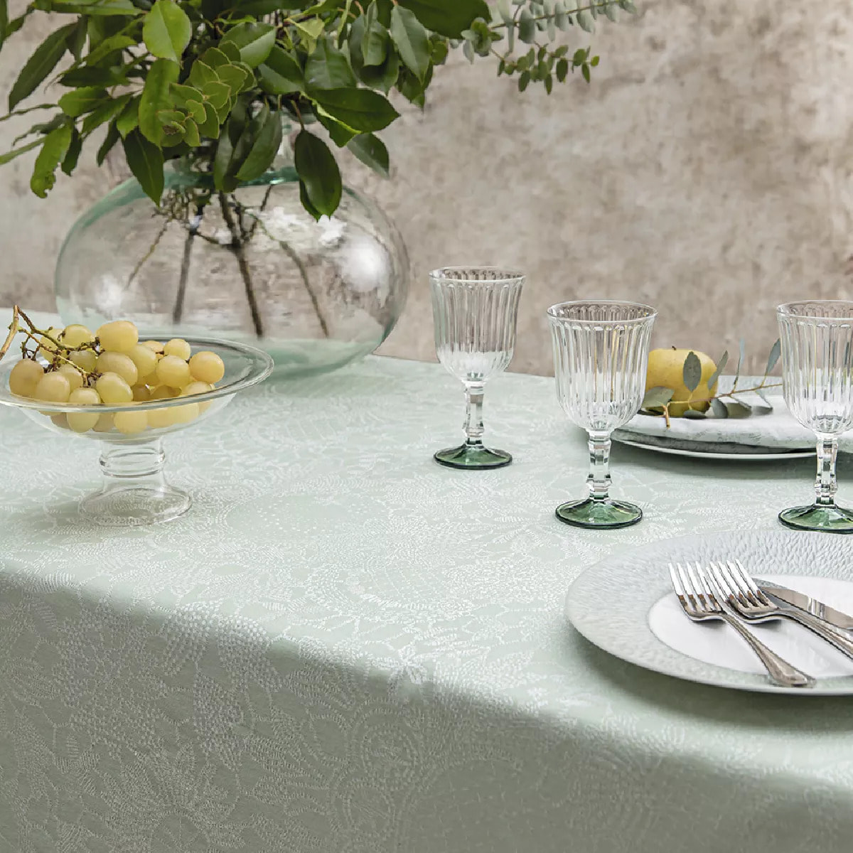 Nappe pur coton motif jacquard vert Mille guipures jade