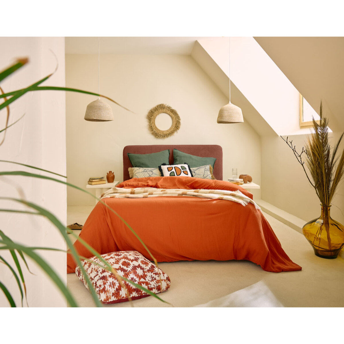 Goyave - lit coffre - 140x190 - en velours côtelé - sommier inclus - Terracotta