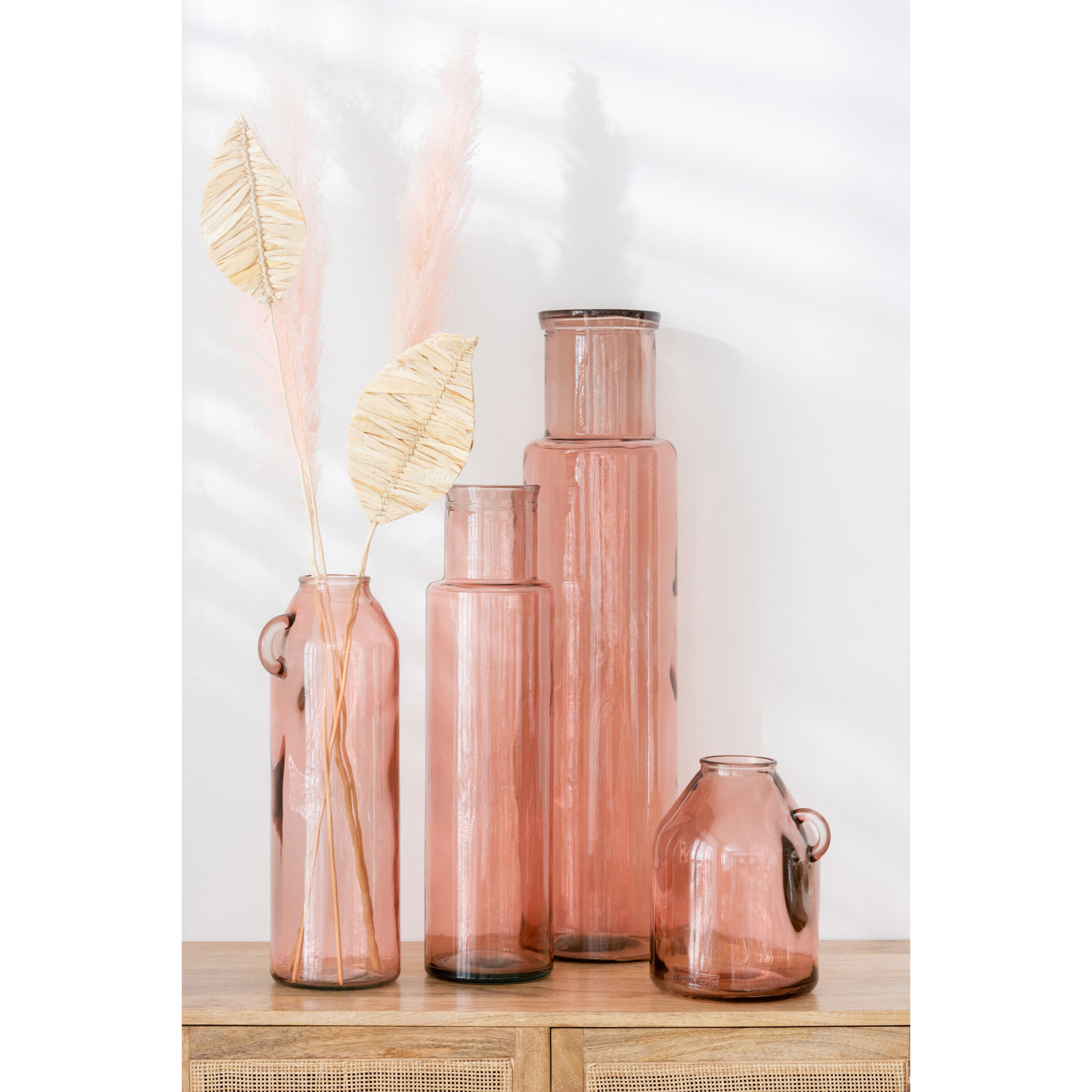 J-Line vase Anse Cylindre - verre - rose clair - small - 25 cm de hauteur