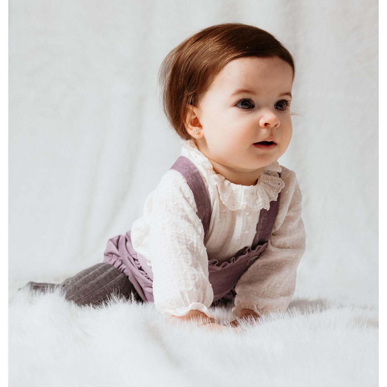 Camisa Blanca De Muselina Plumeti Y Cuello Bordado