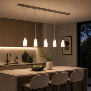 Lampada a sospensione con diffusore satinato
