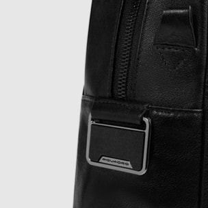 Piquadro Borsa porta in pelle porta pc e iPad® con protezione antiurto, tasca porta bottiglia
