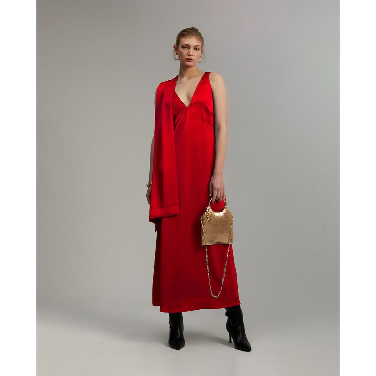 abito lungo in raso senza maniche