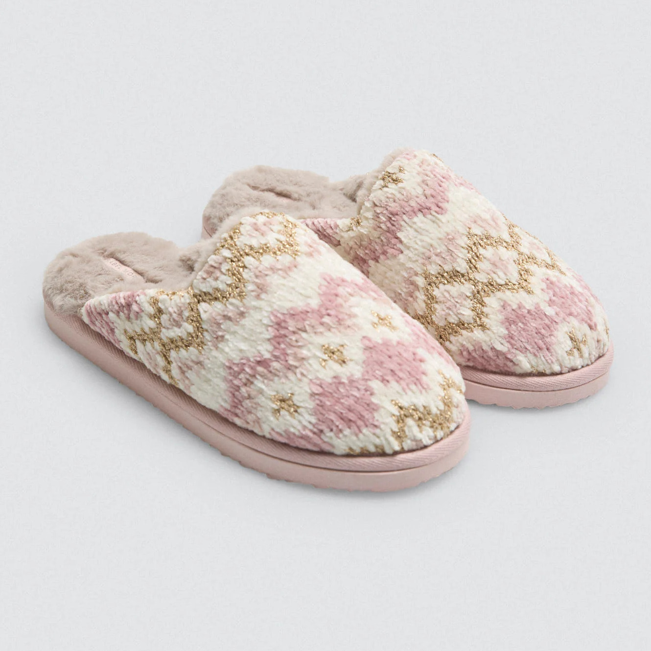 Ciabatte da casa con stampa etnica