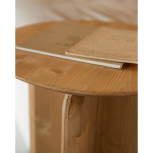 Table d’appoint en bois massif chêne moyen de 50x45cm Hauteur: 50 Longueur: 45 Largeur: 45