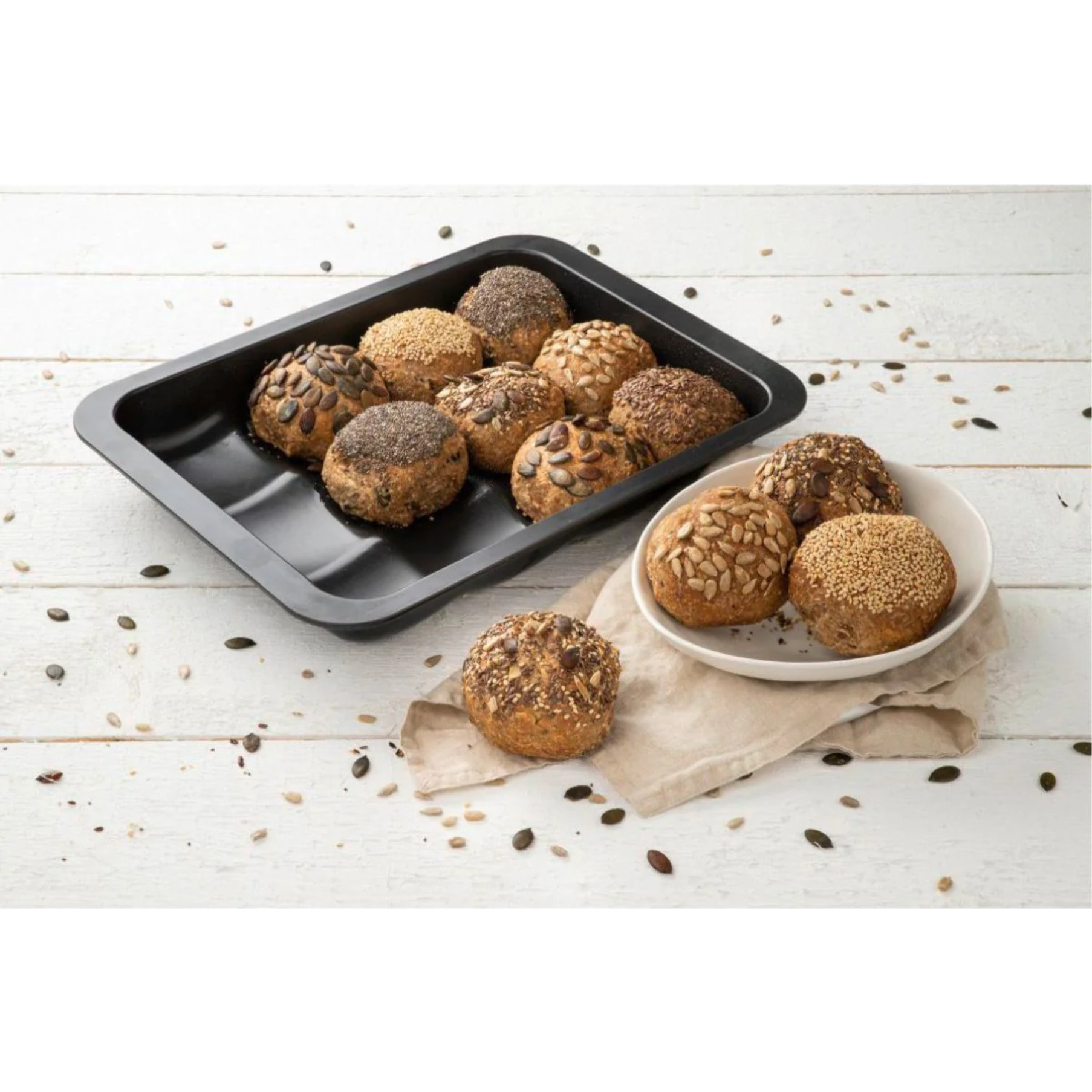 Lot avec 1 Moule 12 mini pains 36 x 27 cm, 1 spatule Zenker et 2 bols à mixer en inox Fackelmann