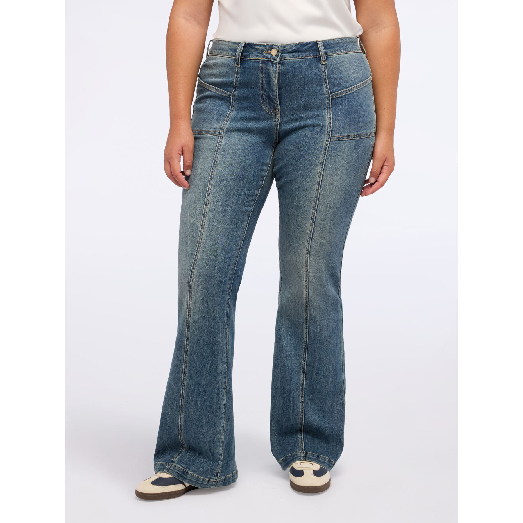 Fiorella Rubino - Jeans acampanados con efecto desgastado - Azul