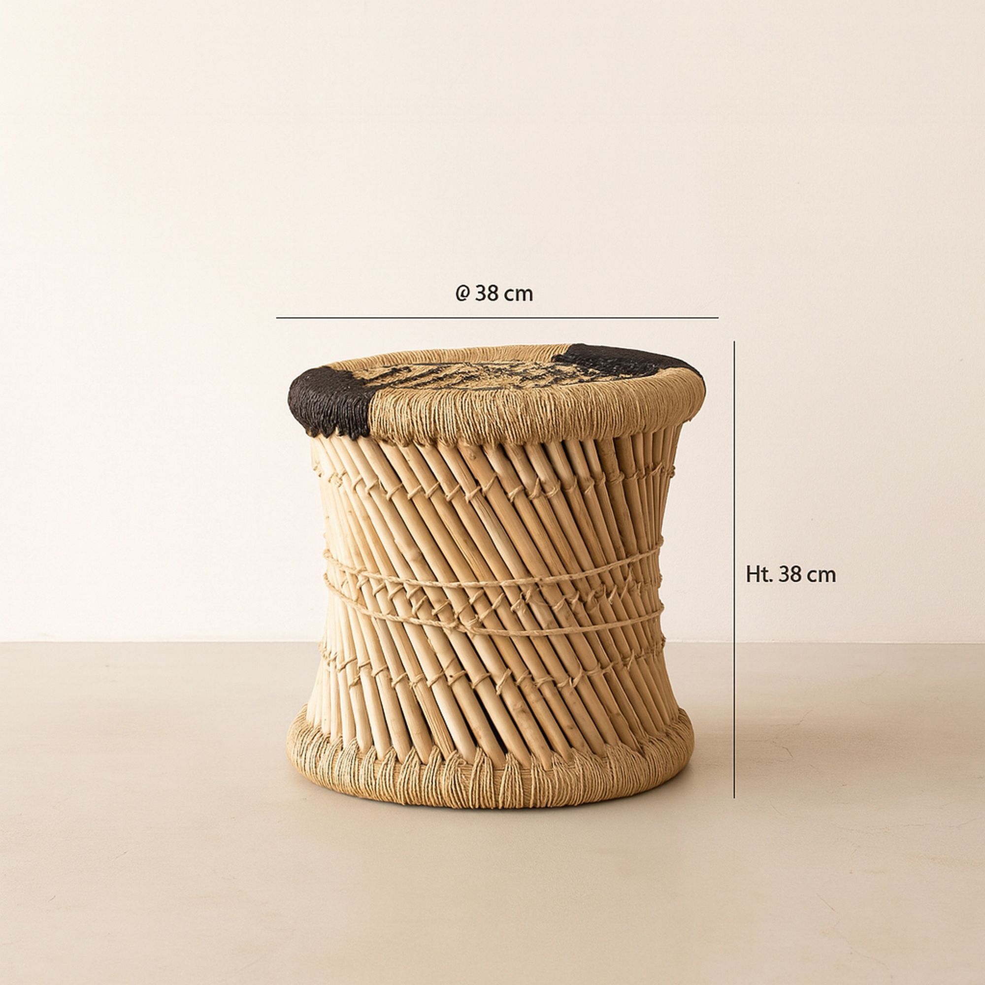 Meuble d'appoint en bambou tressé naturel et noir ZAMZEBE