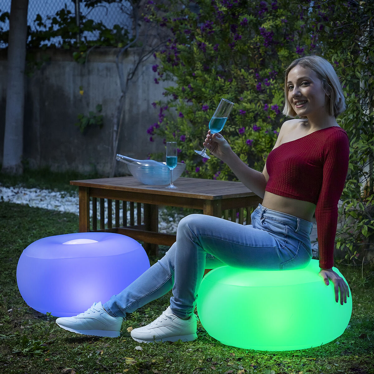 Siège gonflable avec LED multicolore et télécommande Pulight InnovaGoods - Blanc