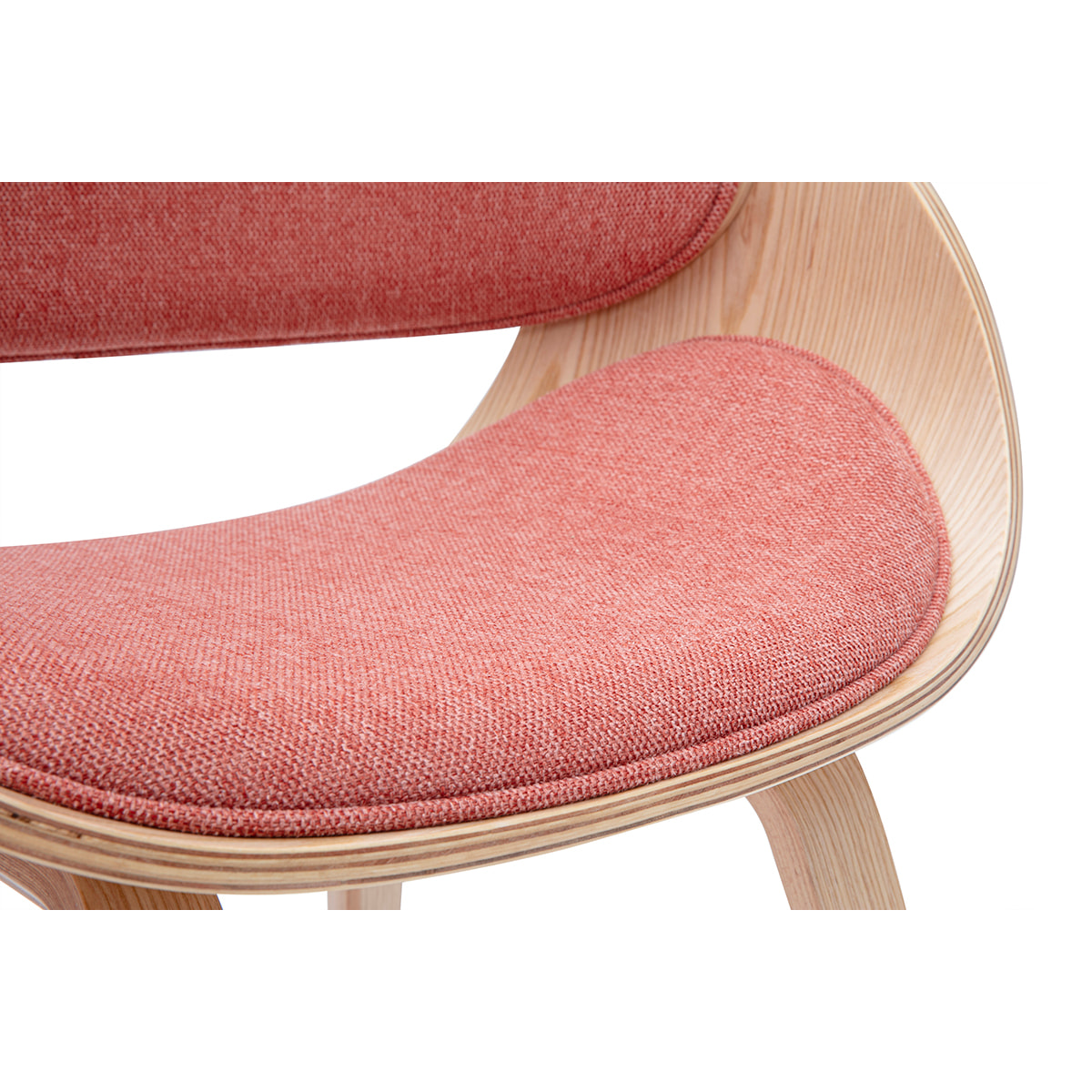 Chaise design en tissu effet velours texturé terracotta et bois clair BENT