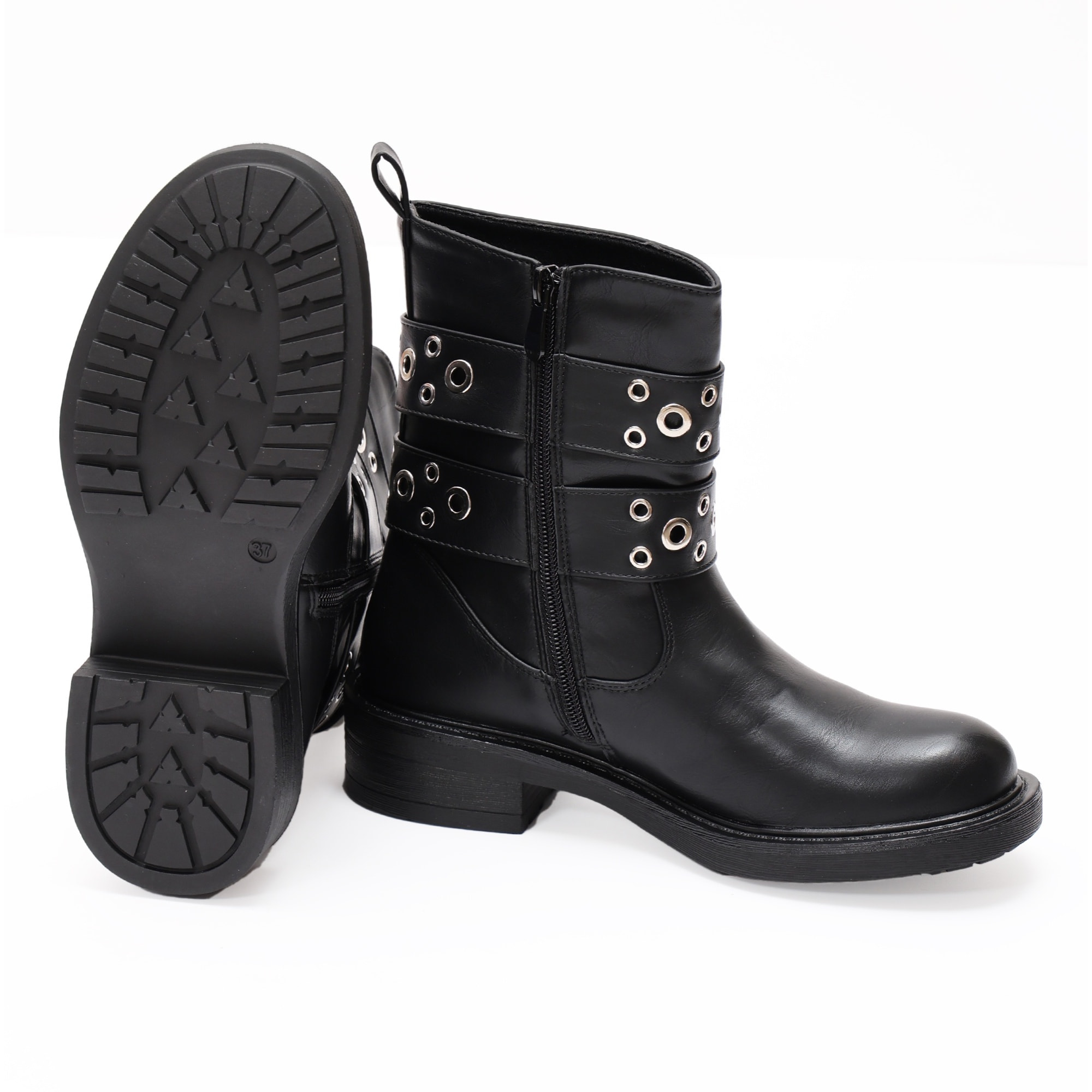 Stivaletto in simil pelle con cinturini