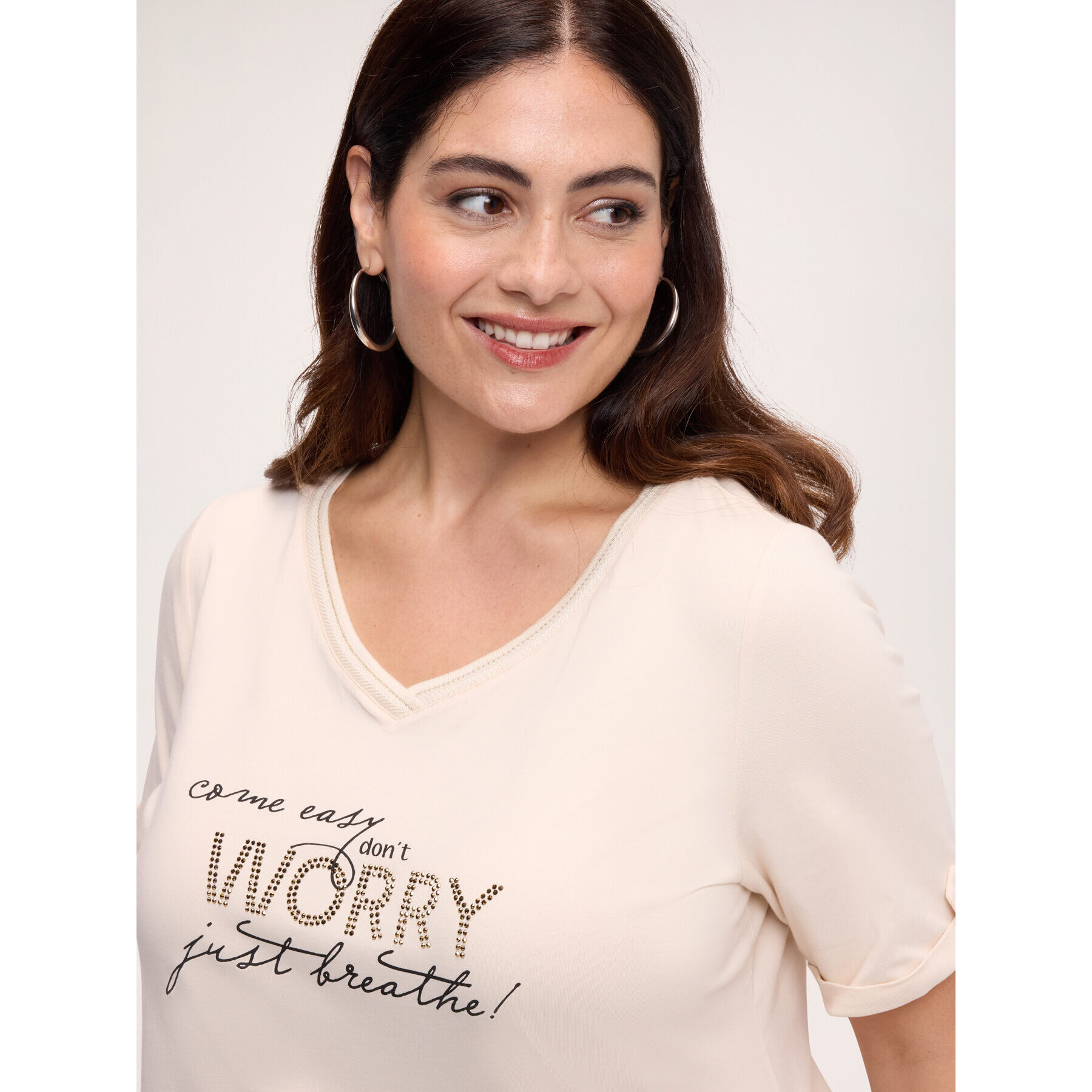 Fiorella Rubino - T-shirt in cotone con scritta motivazionale - Beige