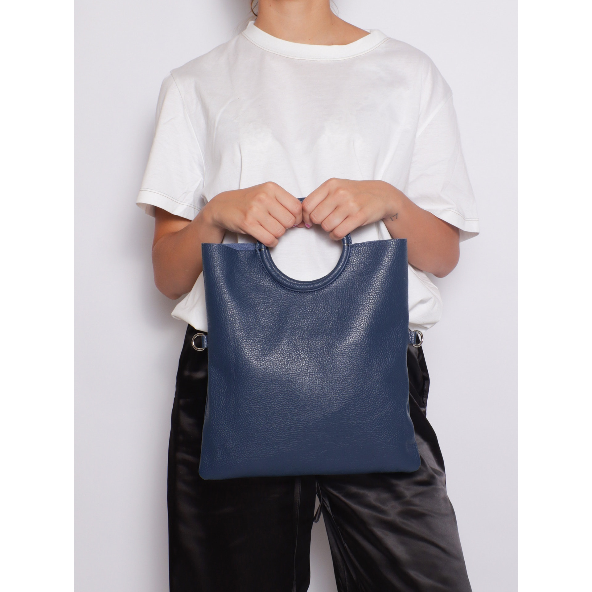 Borsa a mano da donna Made in Italy - Modello Valora Chic - 100% pelle - 29.0 x 30.0 x 1.0 cm