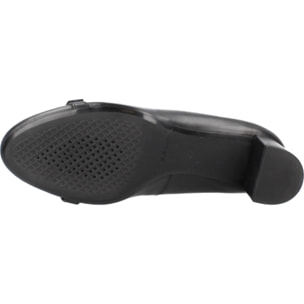 Salones Mujer de la marca GEOX  modelo D PHEBY 50 NEGRO
