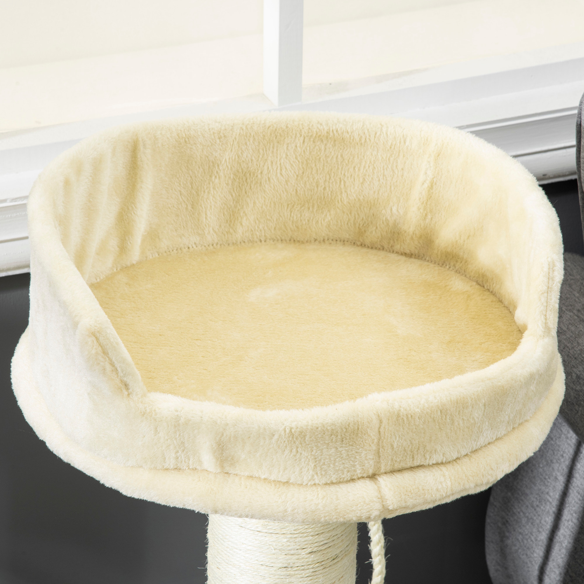 Arbre à chat griffoir grattoir sisal naturel plateforme d'observation corde d'escalade boule à ressort peluche beige