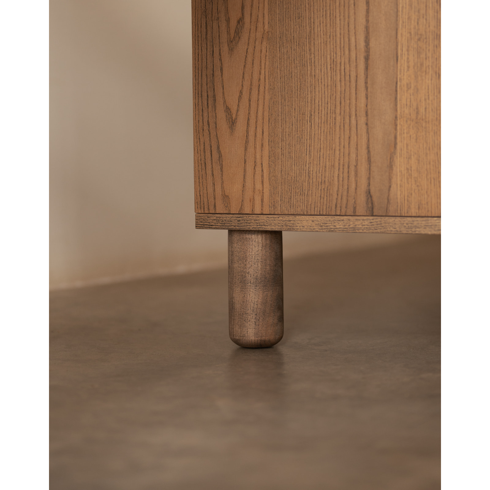Buffet avec 4 tiroirs en bois de placage de frêne naturel en teinte noisette de 176x40cm Hauteur: 75 Longueur: 176 Largeur: 40