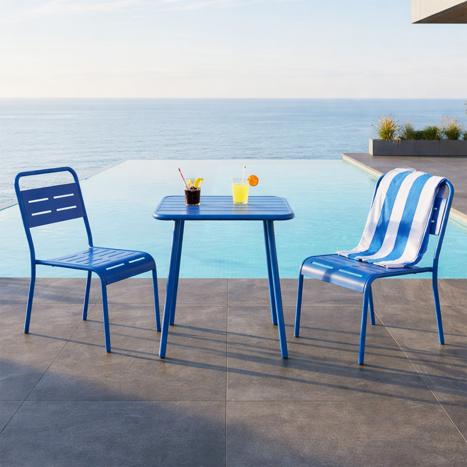 Ensemble table de jardin carrée 50cm et 2 chaises bleu EVORA