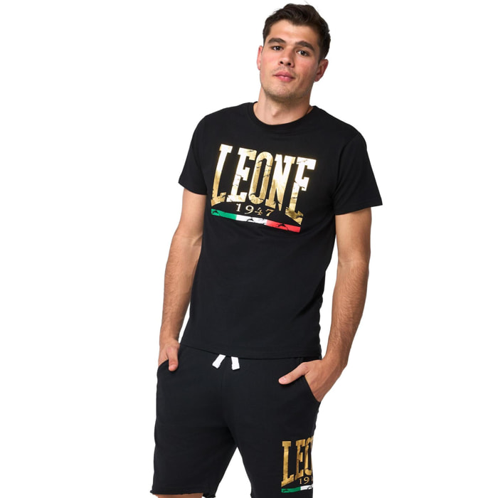 Conjunto completo para hombre compuesto por camiseta vintage Leone Basic y pantalón corto