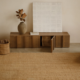 Mueble TV de chapa de fresno natural con listones en tono avellana en varias medidas