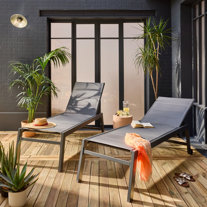 Lot de 2 bains de soleil Solis en textilène matelassé. transats 6 positions. structure gris anthracite. textilène gris