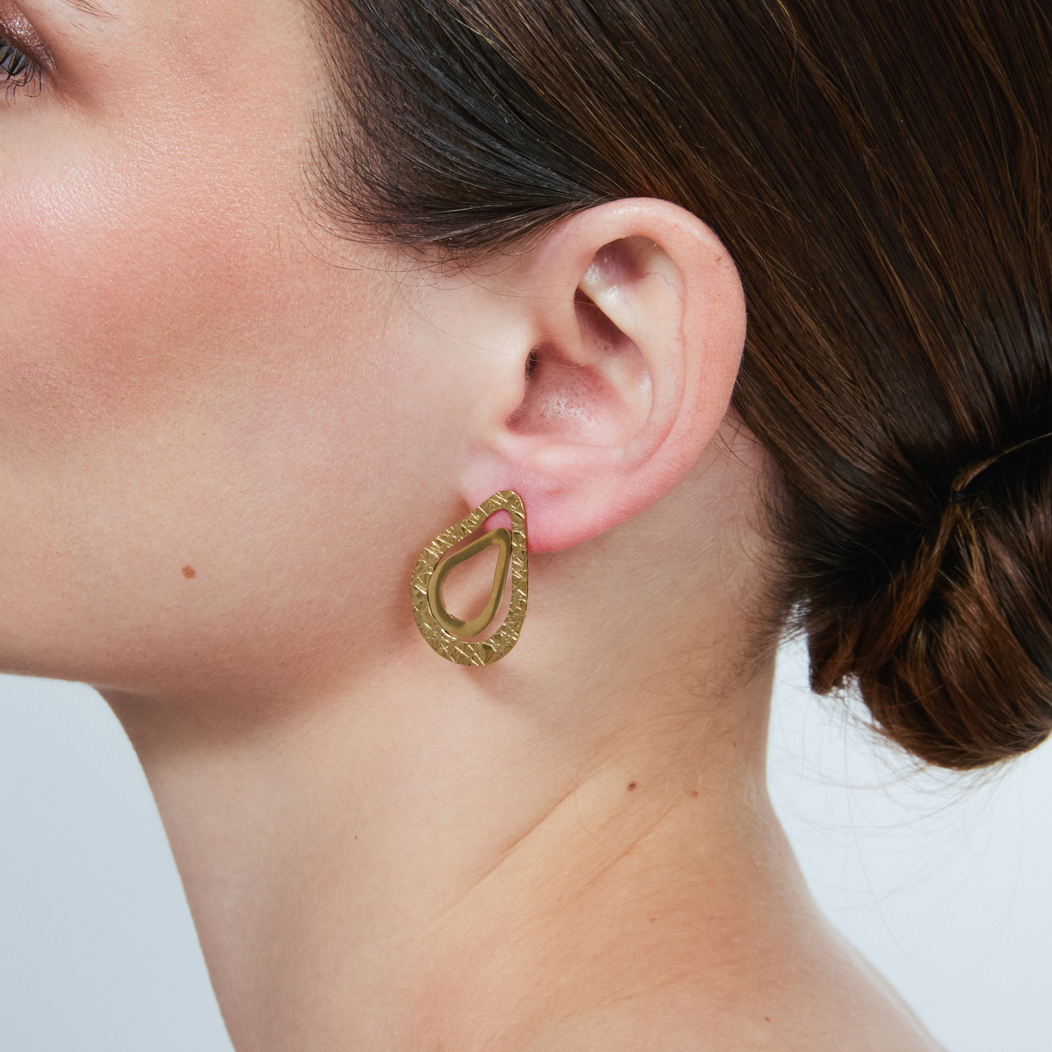 Pendientes Damil acabado oro amarillo 18k