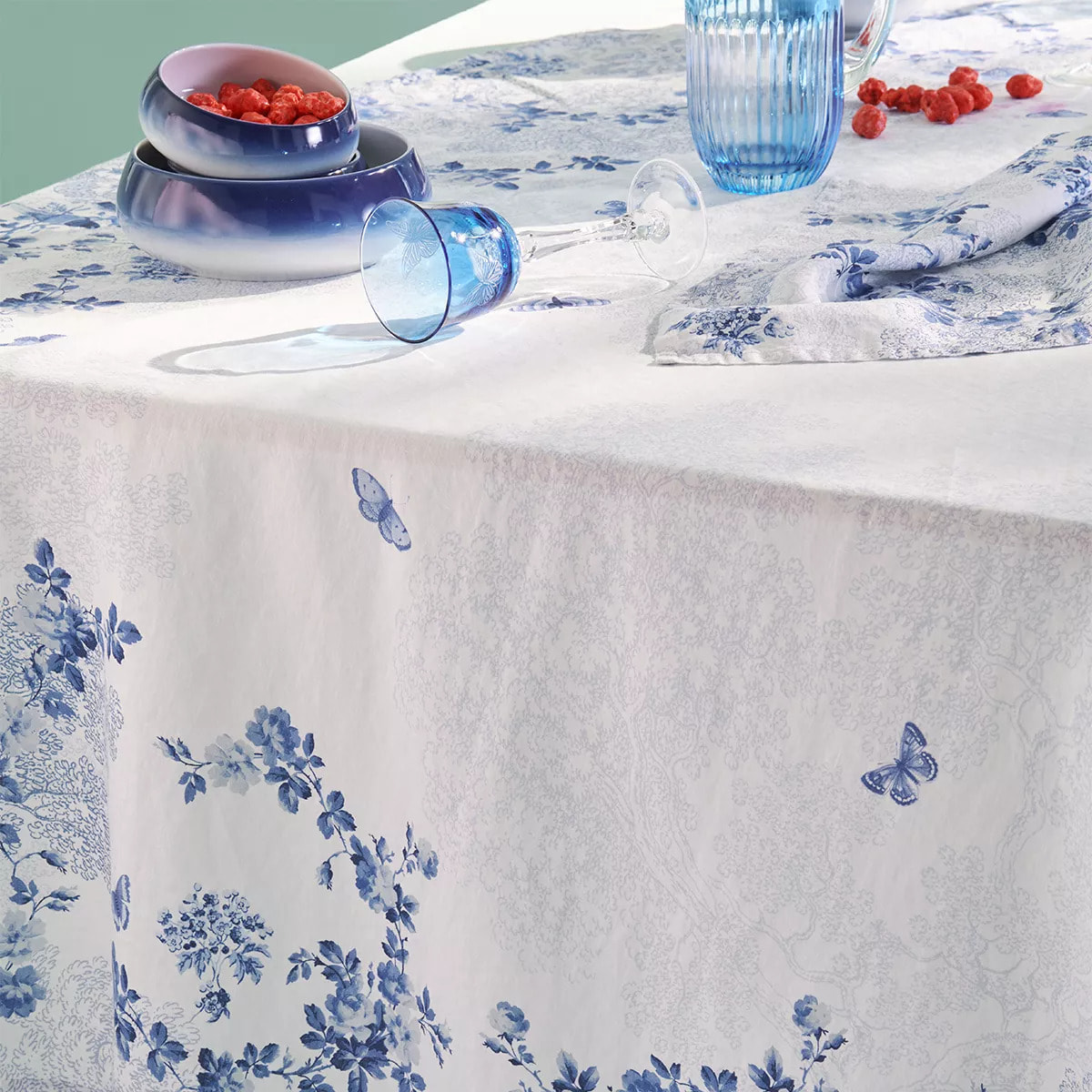 Chemin de table métis lin & coton lavé 190 g/m² imprimé blanc bleu Voliere bleu