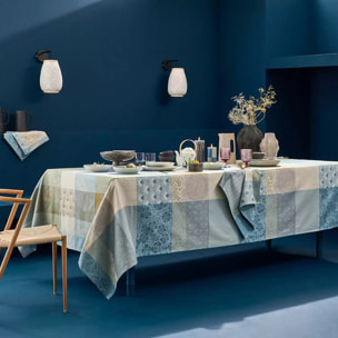 Nappe pur coton enduit motif jacquard bleu beige Mille zen ecume