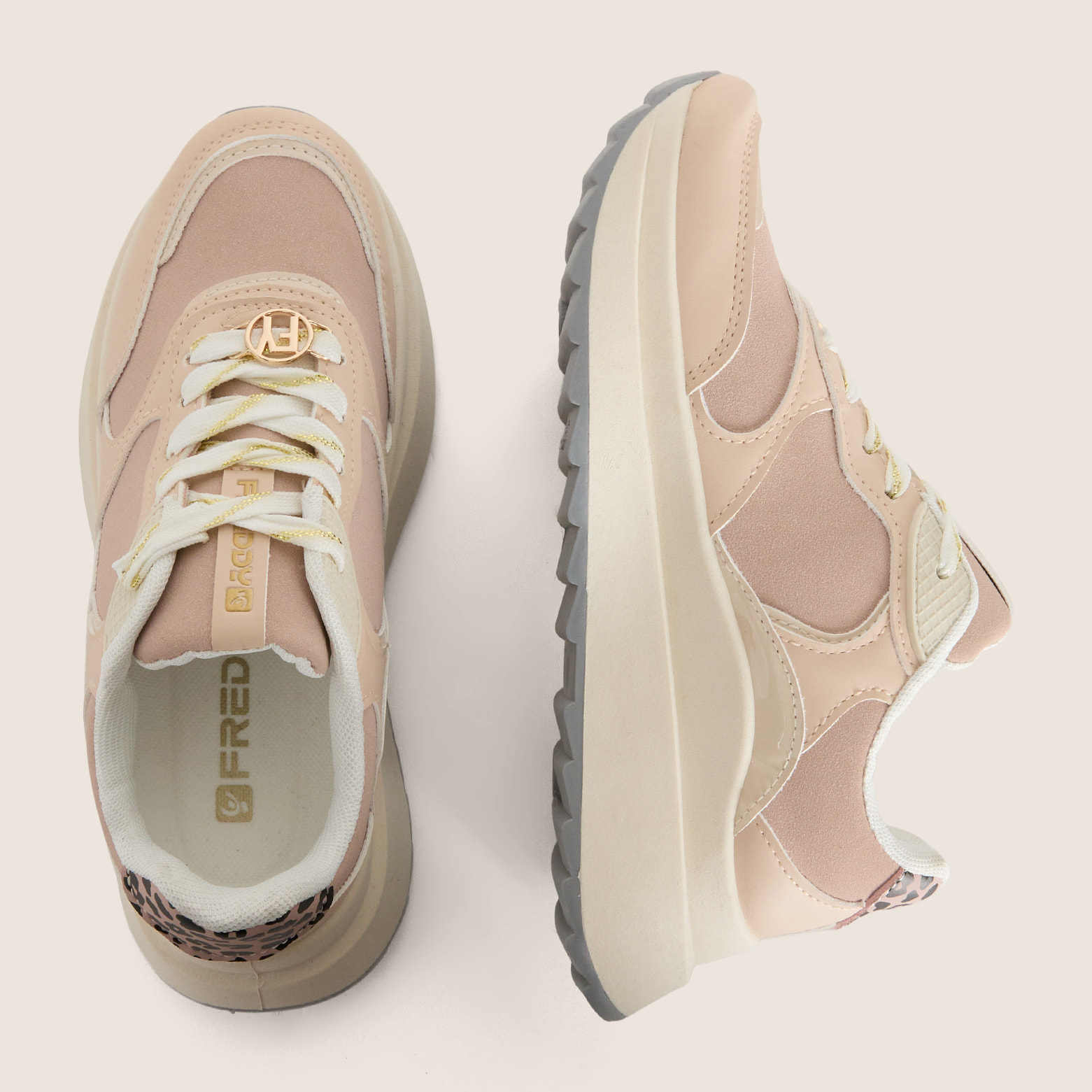 Sneakers in Similpelle con Dettagli Vernice e Animalier