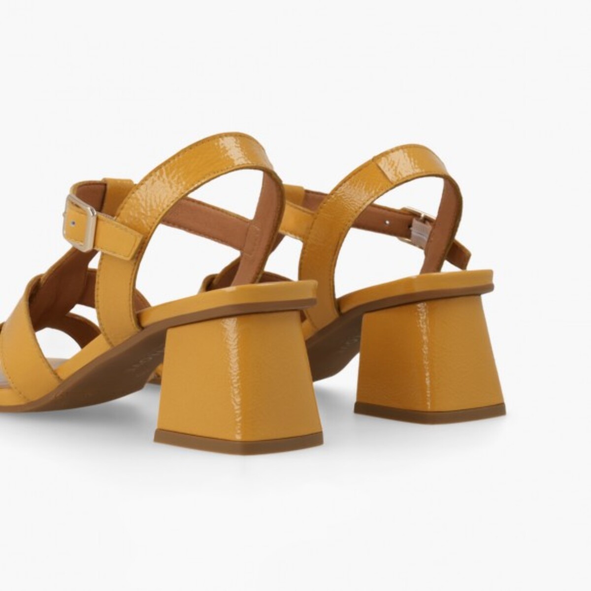 SANDALIAS AMARILLAS MIL5214-GO