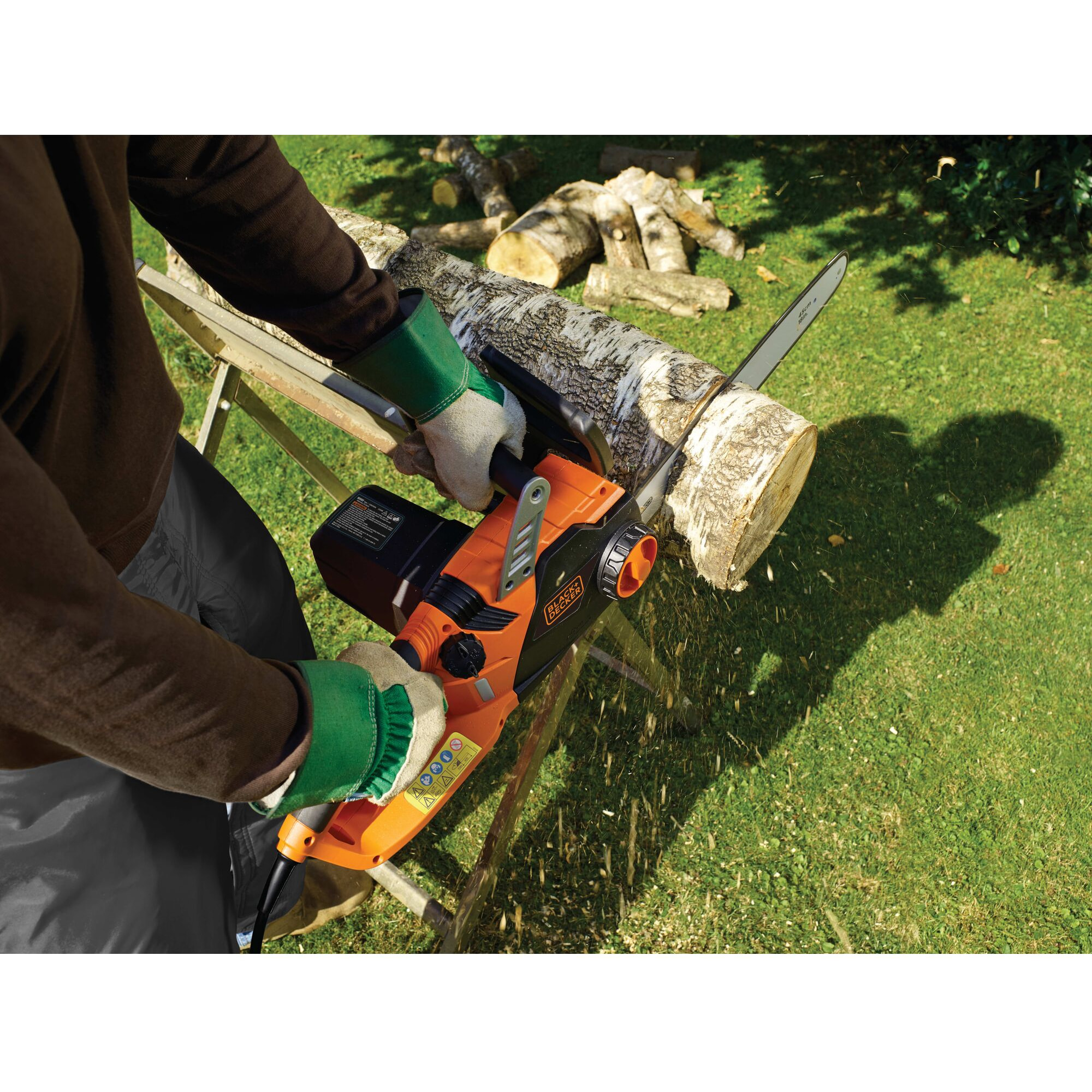 Tronçonneuse 45 cm - 2200 W - tendeur de chaîne sans outil BLACK+DECKER CS2245-QS