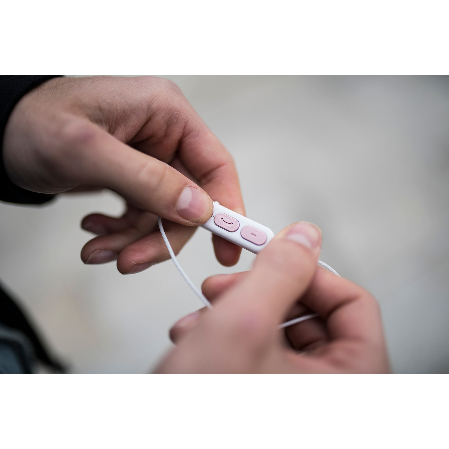 MAGNUSSEN M6 EARPHONES en color Rosa